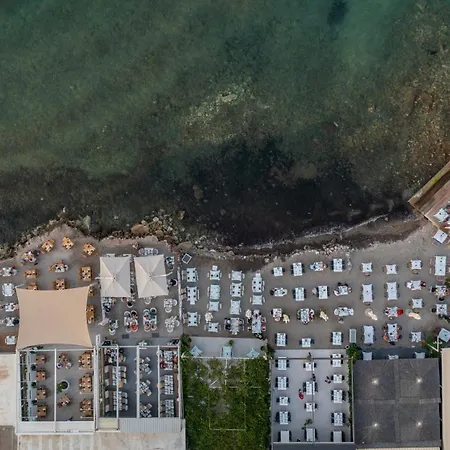 דירה Soleluna 2-on The Beach-hot Tub-smart