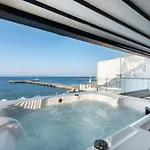公寓 Soleluna 2-on The Beach-hot Tub-smart