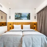 Soleluna 2-on The Beach-hot Tub-smart Appartement *