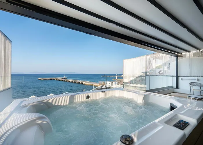 Apartment Soleluna 2-on The Beach-hot Tub-smart